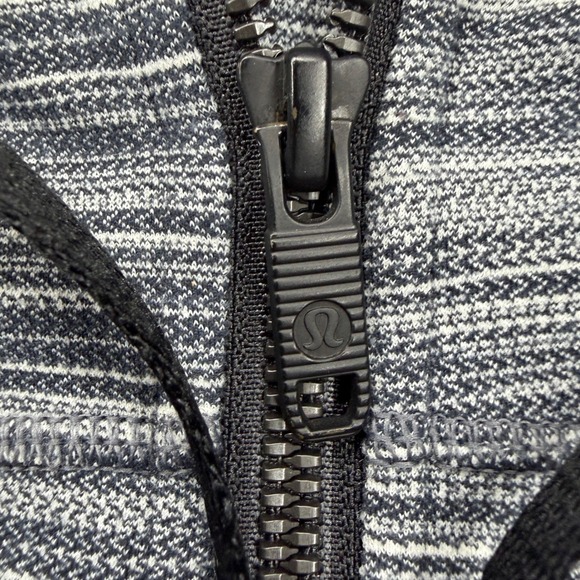 Lululemon Define Jacket Hooded Grey Space Dye Full Zip Activewear Size 8 - Picture 3 of 10